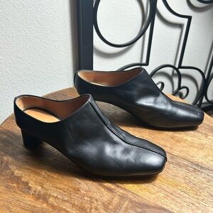 LOQ Eva Black Leather Mules Women’s 39